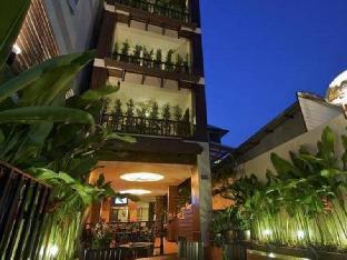 Anoma Boutique House Latest Offers