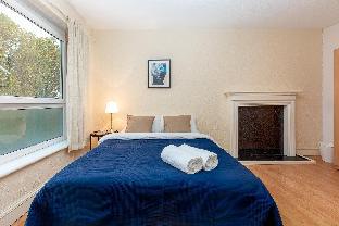PATRICK CONNOLLY GARDENS – DELUXE GUEST ROOM Latest Offers