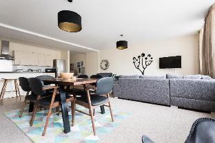 The Broadmead Jungle – Lovely & Central 3BDR Apartment Latest Offers