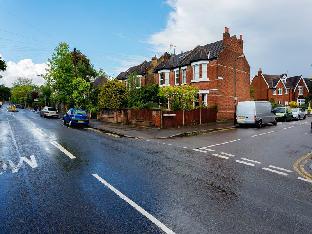 Veeve  5 Bed Family Home Durham Road Wimbledon Latest Offers
