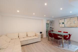 Gorgeous, central 2 bed for up to 4, Bayswater Latest Offers