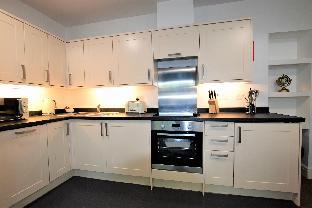 Your Apartment Berkeley Sq Pads #8 Latest Offers