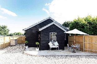 The Granary and Teals Den at Carters Barn Farm Latest Offers