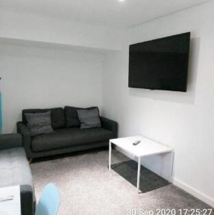 Trendy 3 Bed Apartment, NEWCASTLE CITY CENTRE – SK Latest Offers