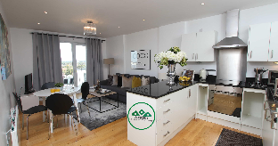 Stylish 2Bed/2Bath Flat with secure parking? Latest Offers