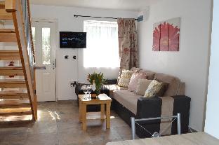 The Mews Apartment with Free parking Latest Offers