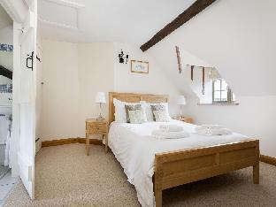 Cotswold Cottage Gems – Coniston House Latest Offers