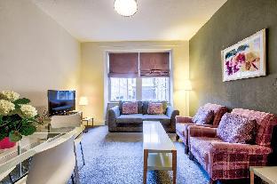 Perfect Location! – Stylish & Cosy Rose St Apt Latest Offers
