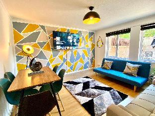 Gaskin House with Garden, Free Parking & Smart TV Latest Offers
