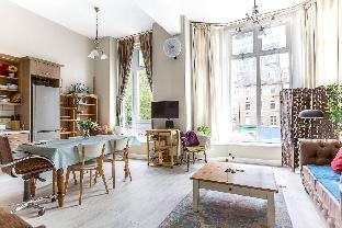 Bright Two BR Period Apartment in Whitechapel Latest Offers