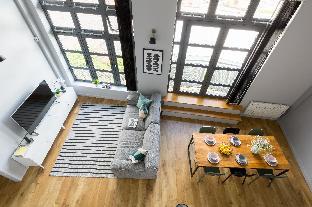 Loft Penthouse Canal view gated Parking Sleeps 8 Latest Offers