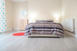 OLD CHURCH ROAD – DELUXE GUEST ROOM 1 Latest Offers