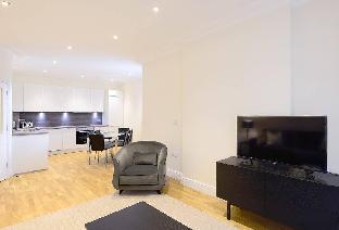 Modern & Bright Three Bed Apartment in Hammersmith Latest Offers