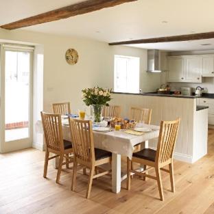 Manor Farm Courtyard Cottages Latest Offers