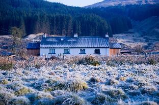 Wee Holiday Cottage by the loch Latest Offers