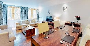 Spacious 3 bedroom apartment with terrace Latest Offers