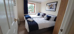 Cosy Central MK 2 Bed Apartment with Free Parking Latest Offers