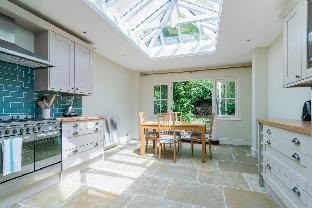 Marvelous 3BR House in Kennington with Garden Latest Offers