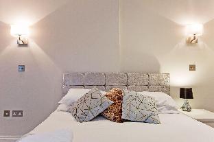Modern 1 bed flat in Kensington (Flat 4) Latest Offers