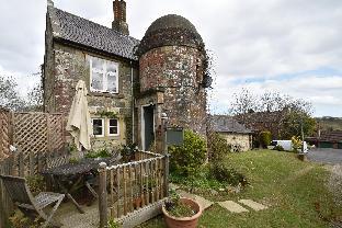 Little Turret.  St. Leonards, UK. Luxury Cottage Latest Offers