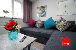Two Bedroom City Apartment FREE parking and WI-FI Latest Offers