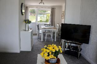 Entire house – 3 Bedroom House Garden Close To Coast Country in Paignton, Torbay Latest Offers